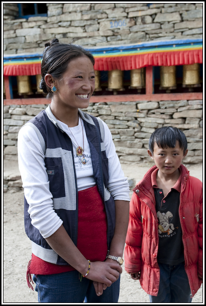 femme sourire népal
