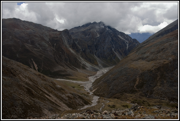 vallée torrent nepal
